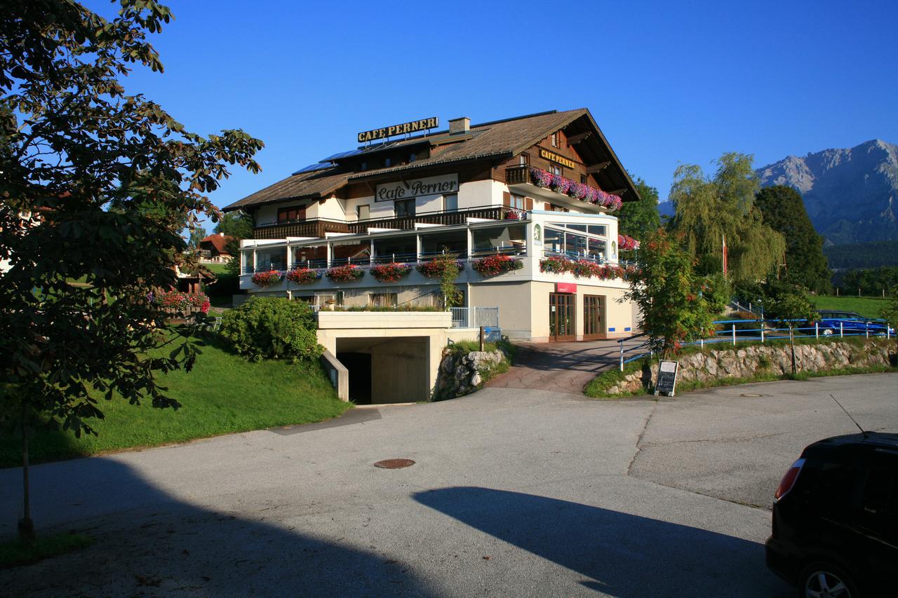 Hotel-Café Perner Schladming Bagian luar foto